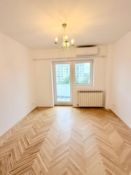 Unirii, vizavi de Rond Alba Iulia, 3 camere, utilat, nemobilat,
