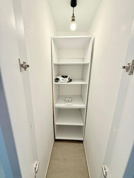 Unirii, vizavi de Rond Alba Iulia, 3 camere, utilat, nemobilat,