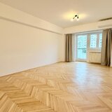 Unirii, vizavi de Rond Alba Iulia, 3 camere, utilat, nemobilat